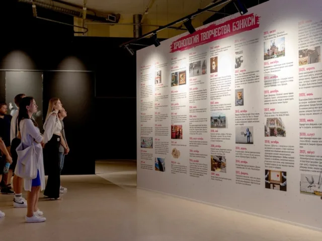 Custom Hanging Banners and Wall Graphics in Dubai and UAE