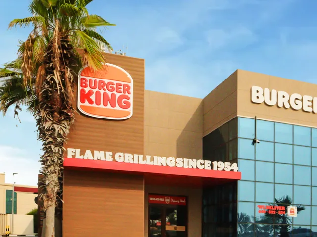 Custom Pylon and Pole Signage in Dubai and UAE