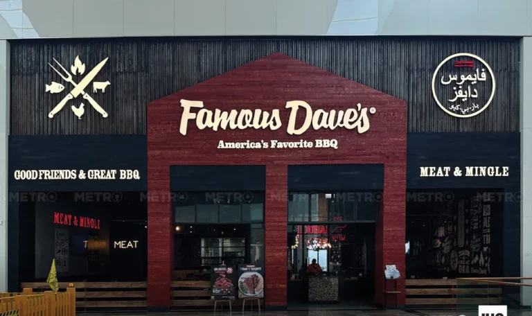 FAMOUS DAVE’S BAR-B-QUE signage by Metroplus