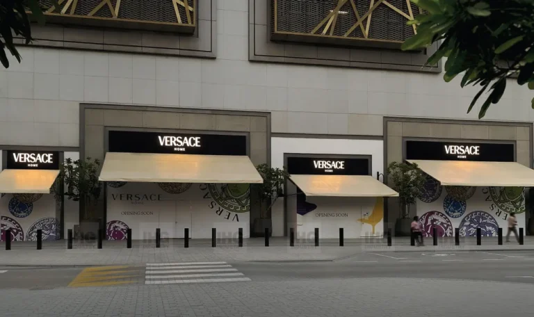 Versace, Dubai Mall - Metroplus