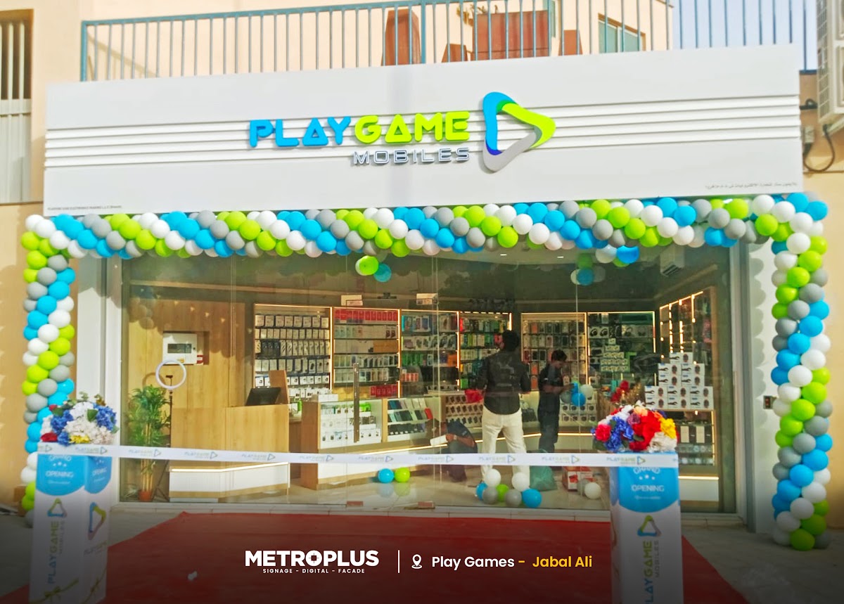 Grand Opening Signage for a Mobile Electronics Retailer - Metroplus