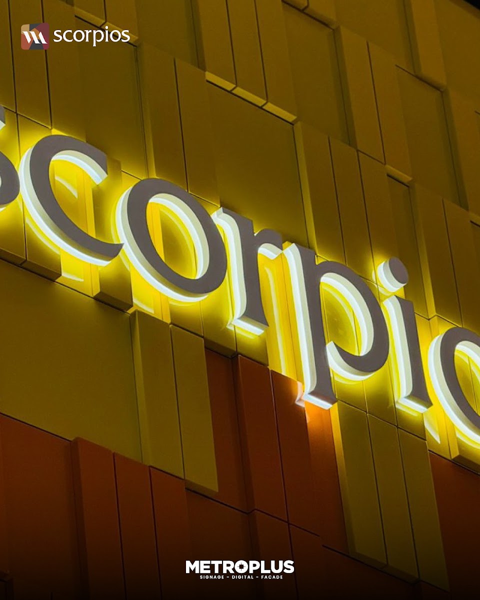 Scorpios Mini-Mart Facade & In-Store Signage, Dubai Mall - Metroplus detail view