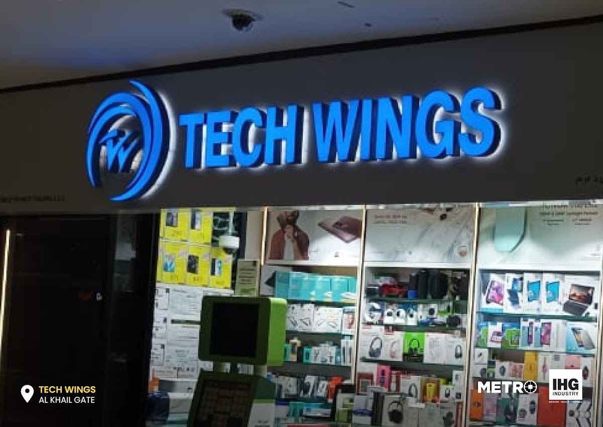 Illuminated Fascia Signage for a Mobile Electronics Retailer - Metroplus detail view