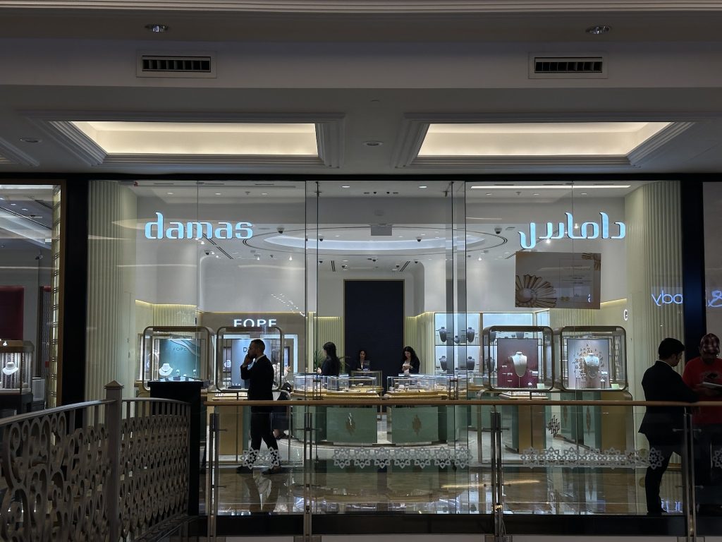 Damas, Mall of the Emirates