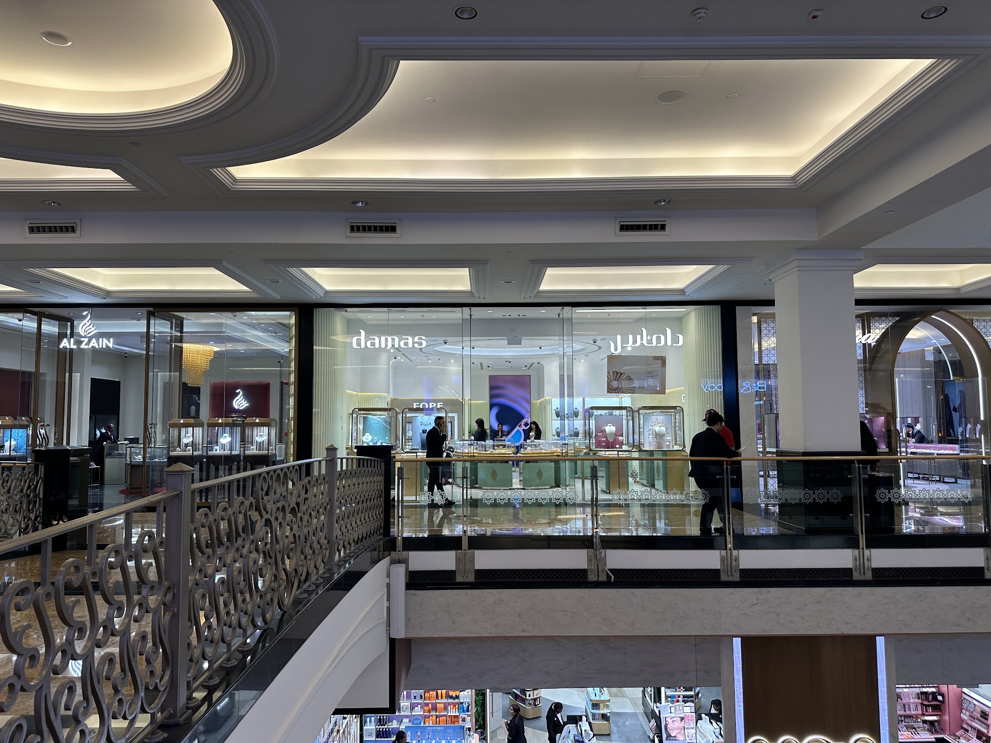 Damas – Mall of the Emirates - Metroplus detail view