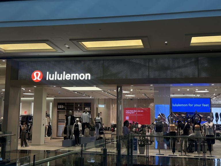 Lululemon, Mall of the Emirates